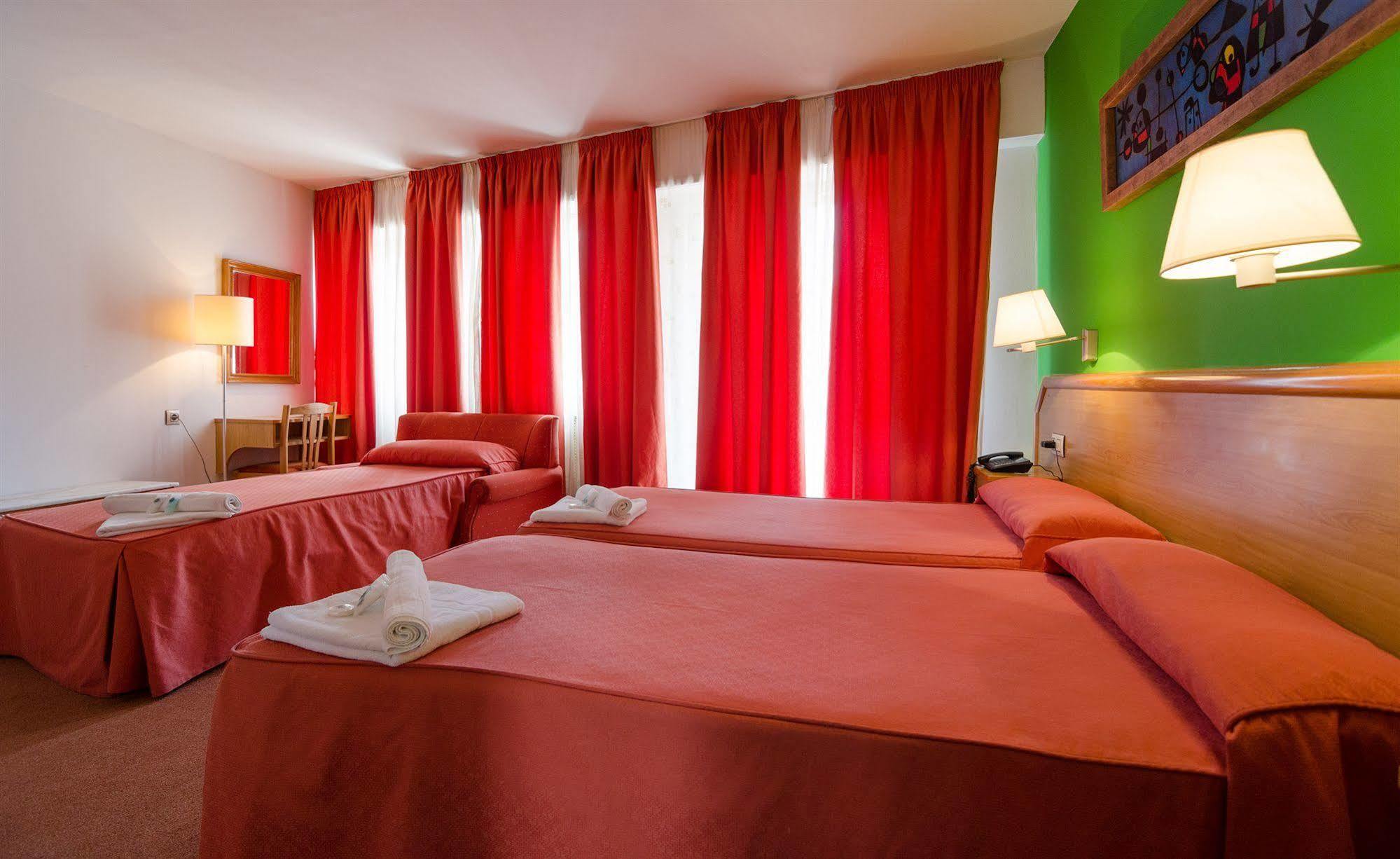 Nest Style Santiago 3*